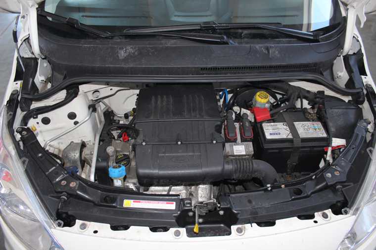 Motorraum Reinigen Vorher